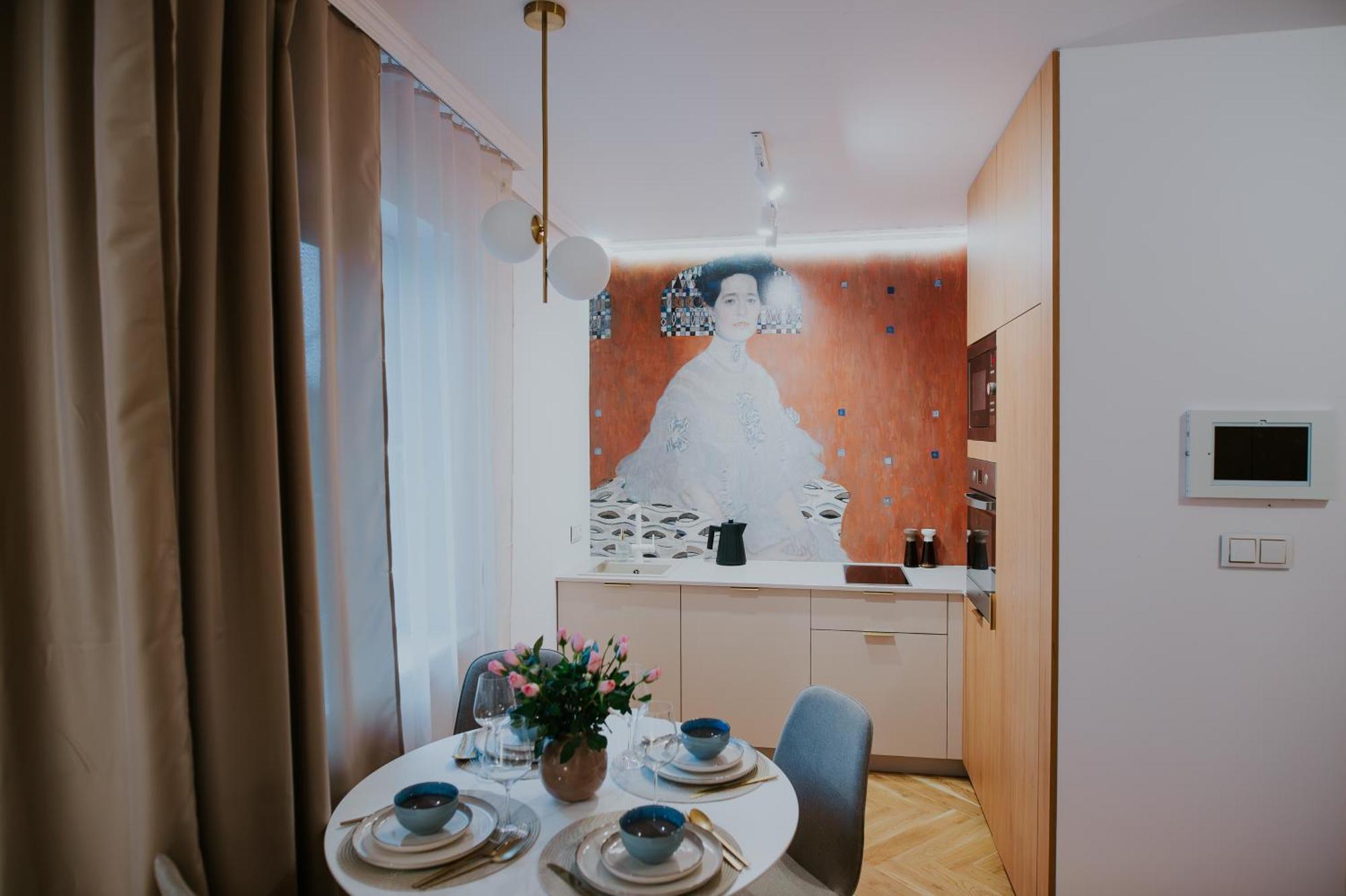 Dwupoziomowy Butikowy Zmigrodzka, Free Parking, Self Check-in Apartament